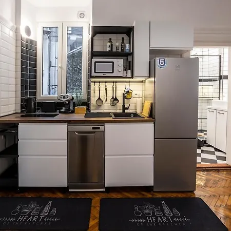 Elegant, Chique & Spacious Boho Loft Lejlighed Beograd