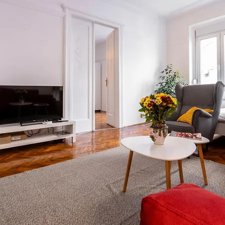 Elegant, Chique & Spacious Boho Loft Lejlighed