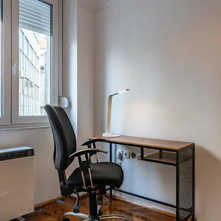 Lejlighed Elegant, Chique & Spacious Boho Loft Beograd