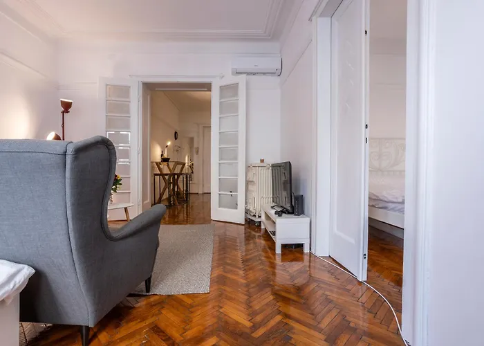 Elegant, Chique & Spacious Boho Loft